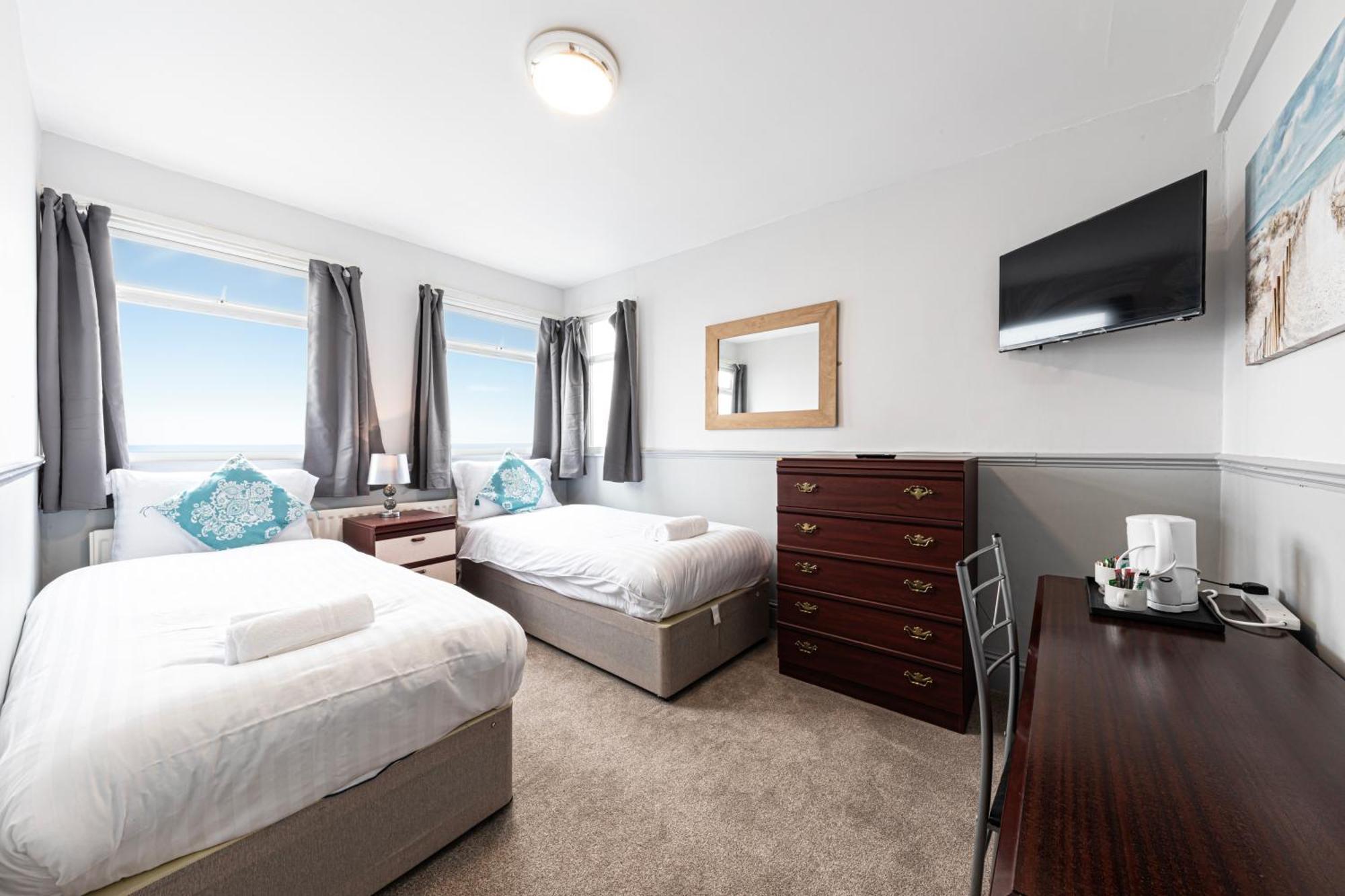 The Manor 3* Llandudno