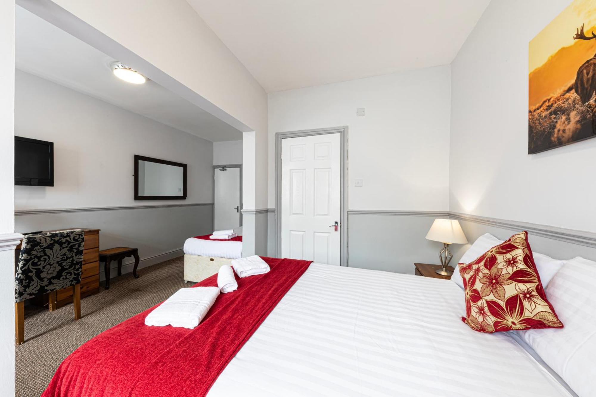 The Manor 3*