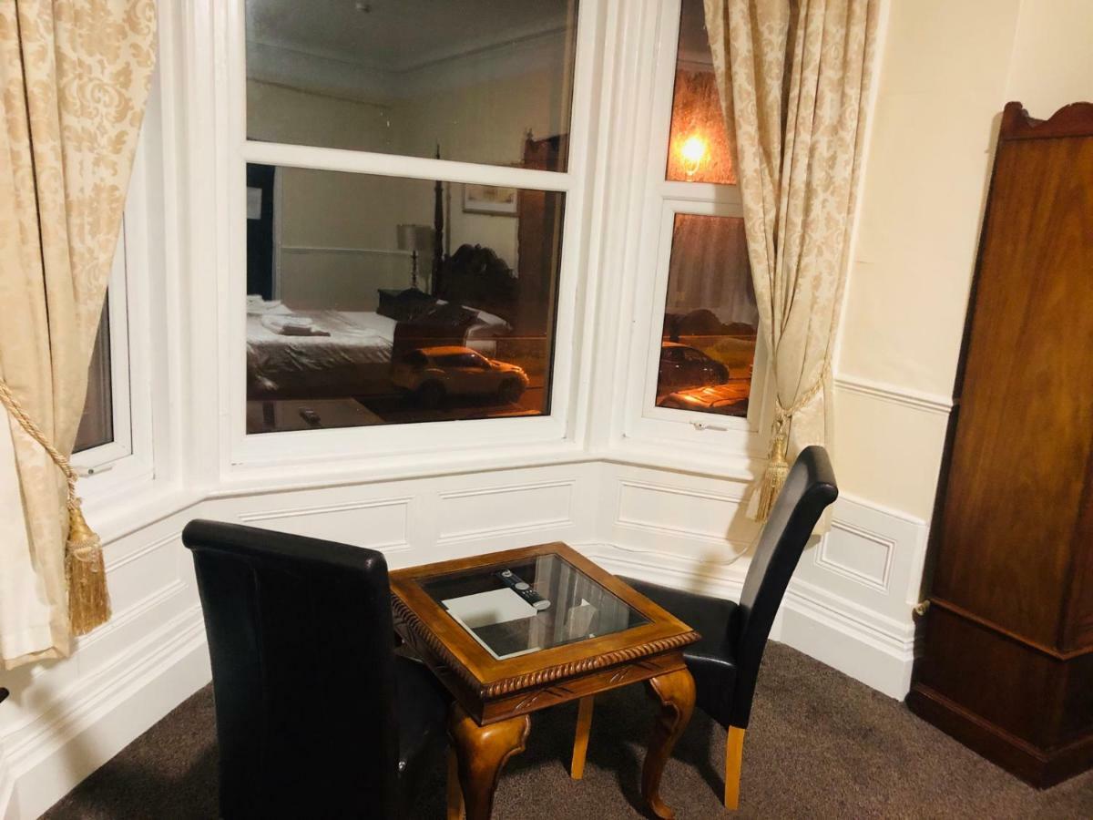 The Manor Hotel