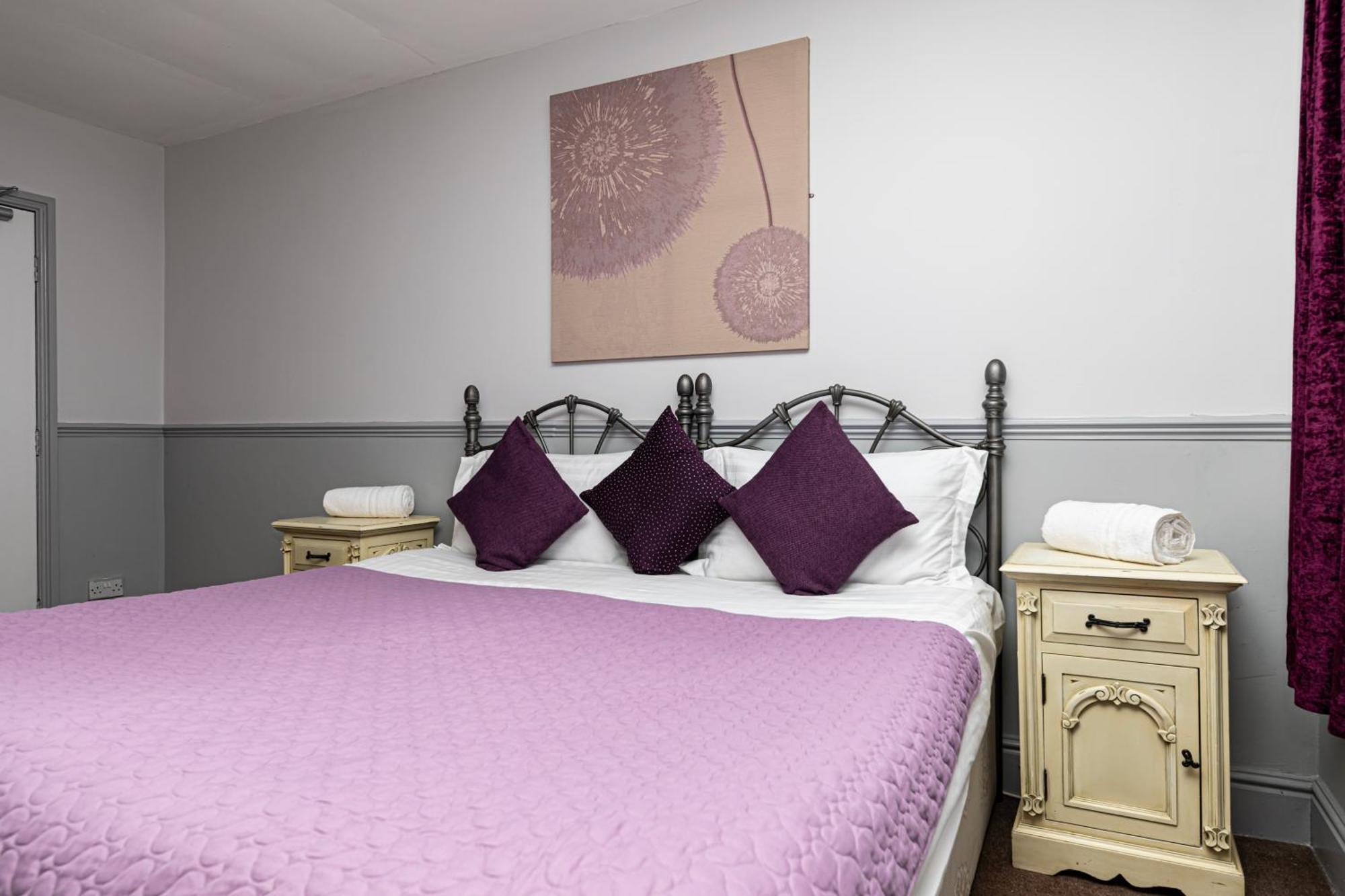 The Manor Отель 3*