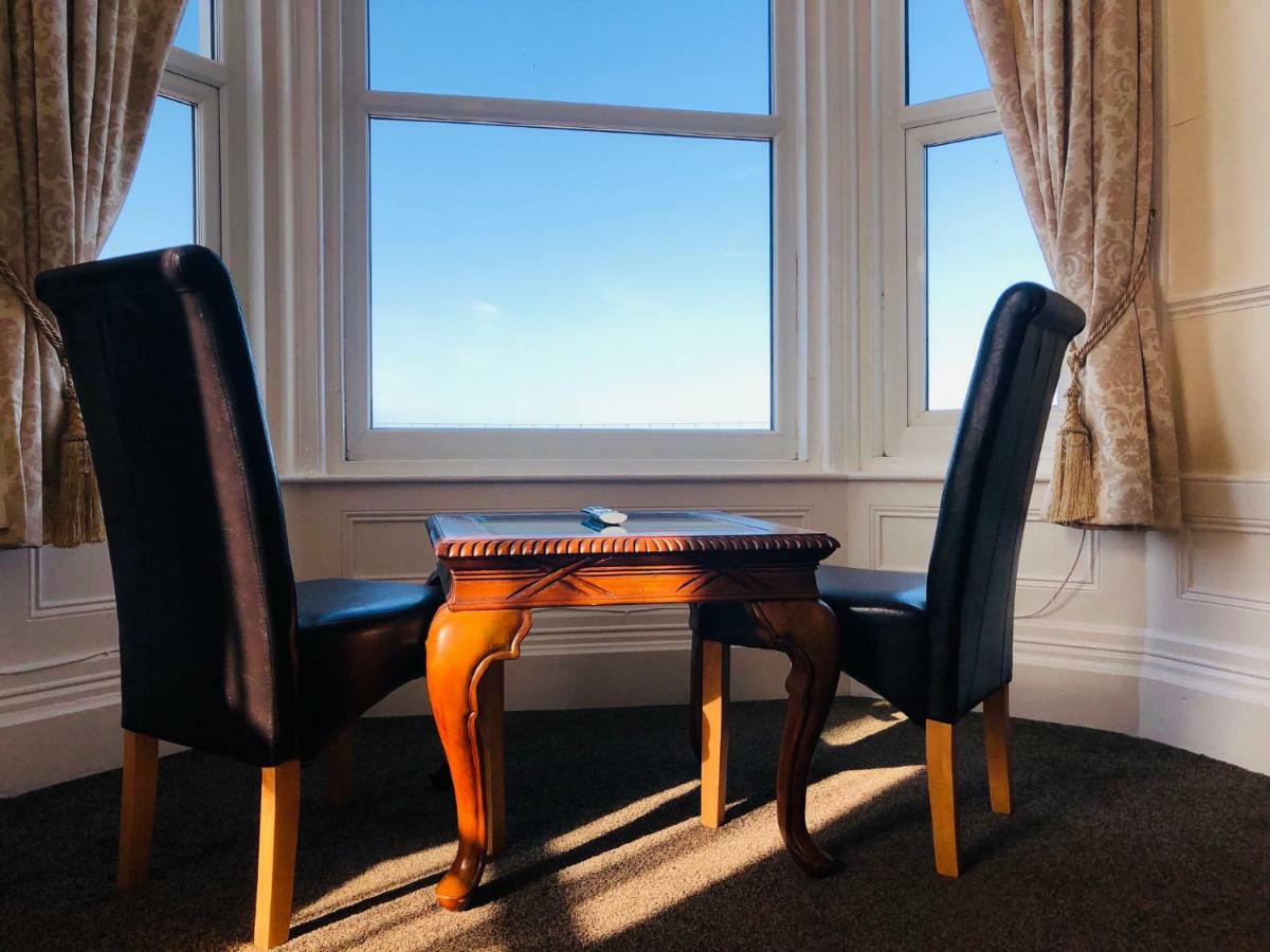 The Manor 3* Llandudno